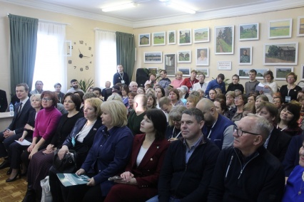 27–28 февраля в Карпогорской библиотеке Пинежского района прошел межмуниципальный форум гражданских инициатив «Чем живем-кормимся». Его участниками стали практикующие лидеры успешных некоммерческих организаций Архангельской области и Северо-Западного федерального округа.