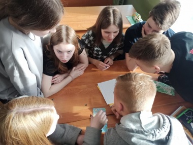 Методист МБУК «Няндомская центральная районная библиотека» Смирнова Наталья Вячеславовна провела «Библиоринг для эрудитов» среди учащихся 8-х классов МБОУ СШ 7 г. Няндома