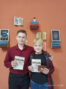 В первый день лета во многих городах нашей страны под эгидой Всероссийской акции «Классики в российской провинции» проходят уличные «громкие чтения»