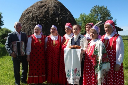 IX Фокинский литературно-музыкальный фестиваль «Счастлив тот, кто счастлив дома, на своей родной земле» состоится 1 июля 2023 года на малой родине Ольги Александровны Фокиной — в д. Корнилово Верхнетоемского округа.