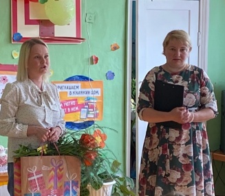 Заболотская библиотека Холмогорского округа отметила свое 75-летие.