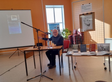 в Мезенской центральной библиотеке им. К.С. Бадигина в рамках клуба «Диалог» состоялась встреча с архангельским&nbsp;&nbsp;журналистом, писателем, руководителем Архангельской региональной организации Союза журналистов РФ Виктором Фёдоровичем Толкачёвым.&nbsp;&nbsp;