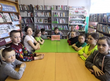 Каждый год библиотеки Ленского района присоединяются к международной акции «Читаем детям о войне», организованной Самарской областной детской библиотекой.