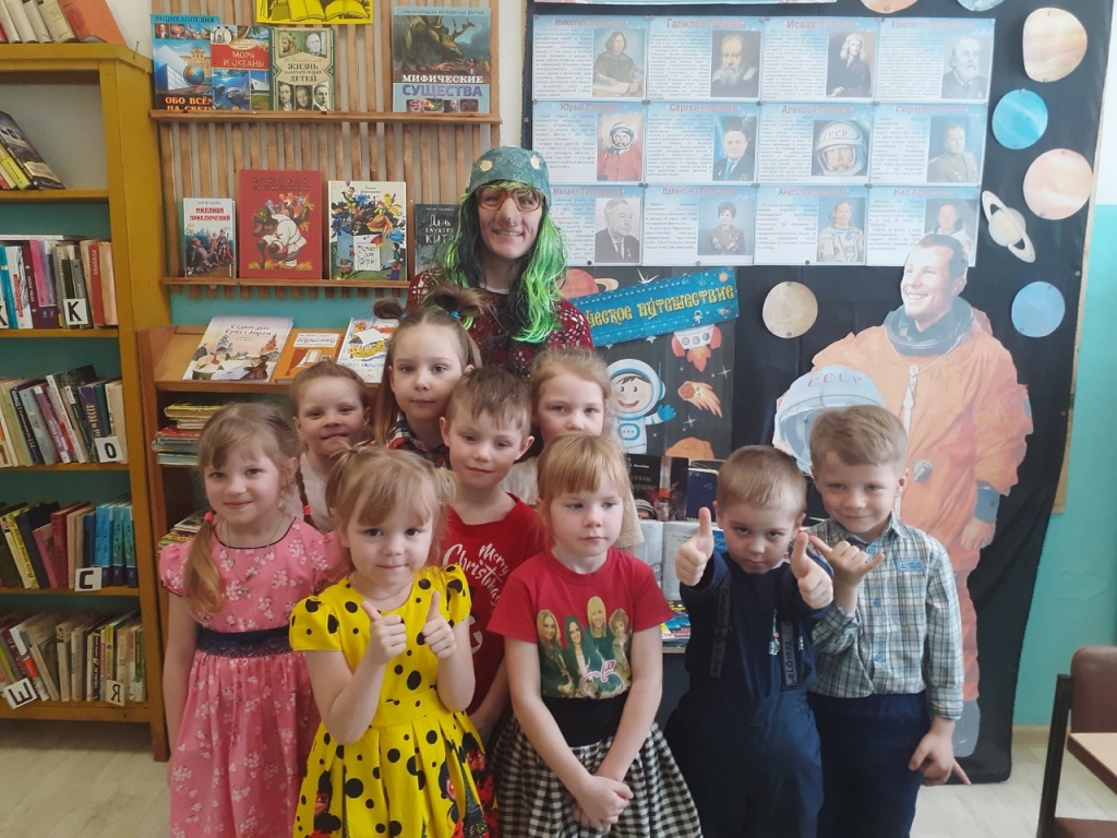 День рождения детской книжки отметили в Тимошинской библиотеке.jpg