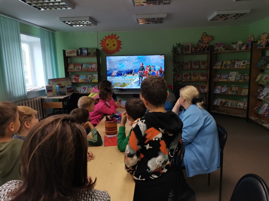 патриотический час 22.08.2023 в ДБ.jpg