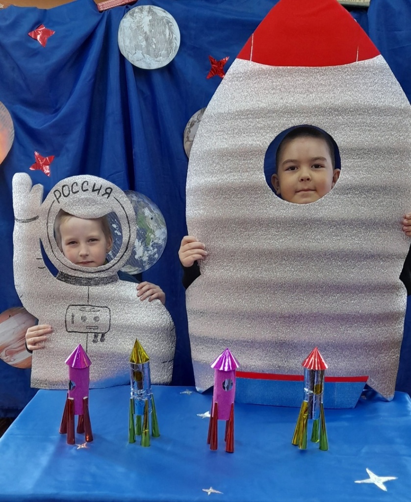  "летали" на ракете в Тимошинской библиотеке