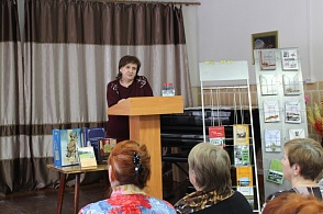 Рашева Т. В. выступает с докладом " Личный фонд краеведа Александра Александровича Тунгусова в Верхнетоемском краеведческом музее"