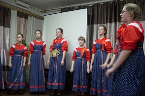 Фольклорная группа "Поветерь" (Школа искусств №25). Презентация сборника "Верхнетоемская земля частушками славится"