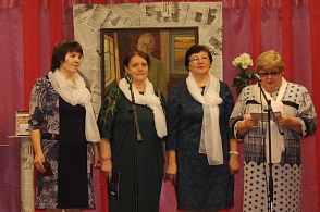 На сцене группа "Гармония" из Усть-Ёрги