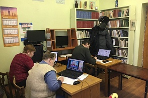 "Школа на мониторе", компьютерные курсы для пенсионеров (Онежская центральная библиотека)