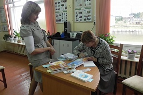 Т. Москвина и О. Волкова в Кушкопальской средней школе Пинежского района