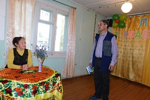 Литературно-музыкальный вечер "Песни у людей разные..." Стихи читает Валерий Ноговицын (г. Коряжма)