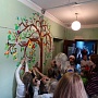 Библиотечное дерево заселяют птицами