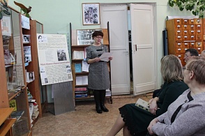 Литературные встречи "Наш Абрамов" Н. С. Кузнецова читает стихотворение "Старухи"  М. С. Севастьяновой из Пучуги